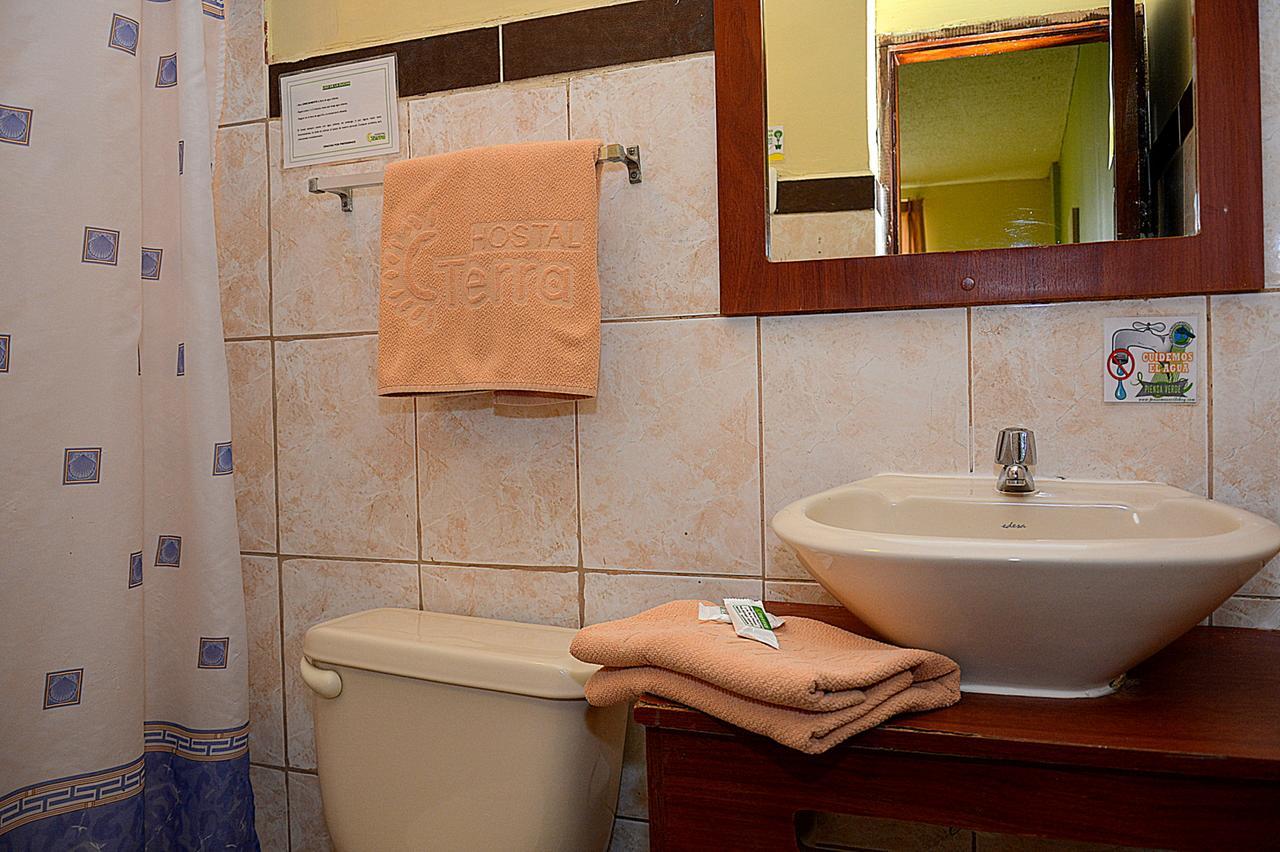 Hostal Terra 3 - Base Aerea Кито Экстерьер фото